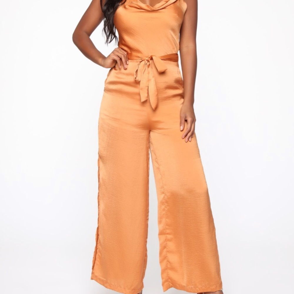 Fashion nova jumpsuit